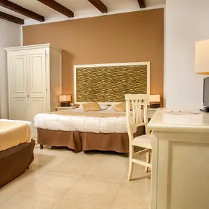 Domus De Vida , Palau Italia